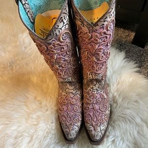 Corral Chameleon Color Changing Boots. The brown to pink are extremely rare
